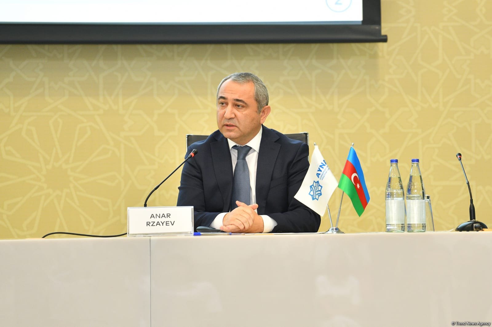 Интервал движения автобусов значительно сократился, существенно возросло число пассажиров - Анар Рзаев (Эксклюзив)