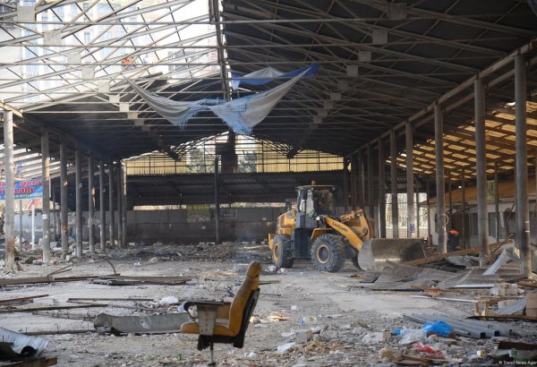 Фоторепортаж с места сноса рынка "Кешля" в Баку