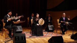 В Баку прошел вечер древней целительной музыки (ФОТО)