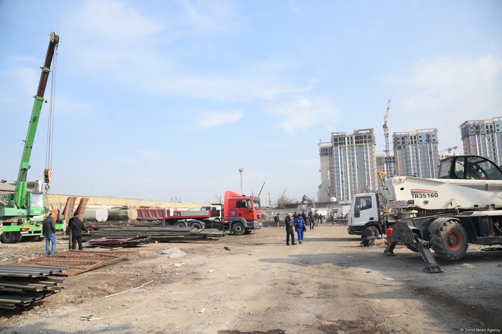 Фоторепортаж с места сноса рынка "Кешля" в Баку