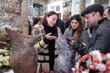 Пламенные женщины в керамике в Ичеришехер… Мир Теймур Мамедов и Ирина Денев в проекте "Вижу-чувствую" (ФОТО)