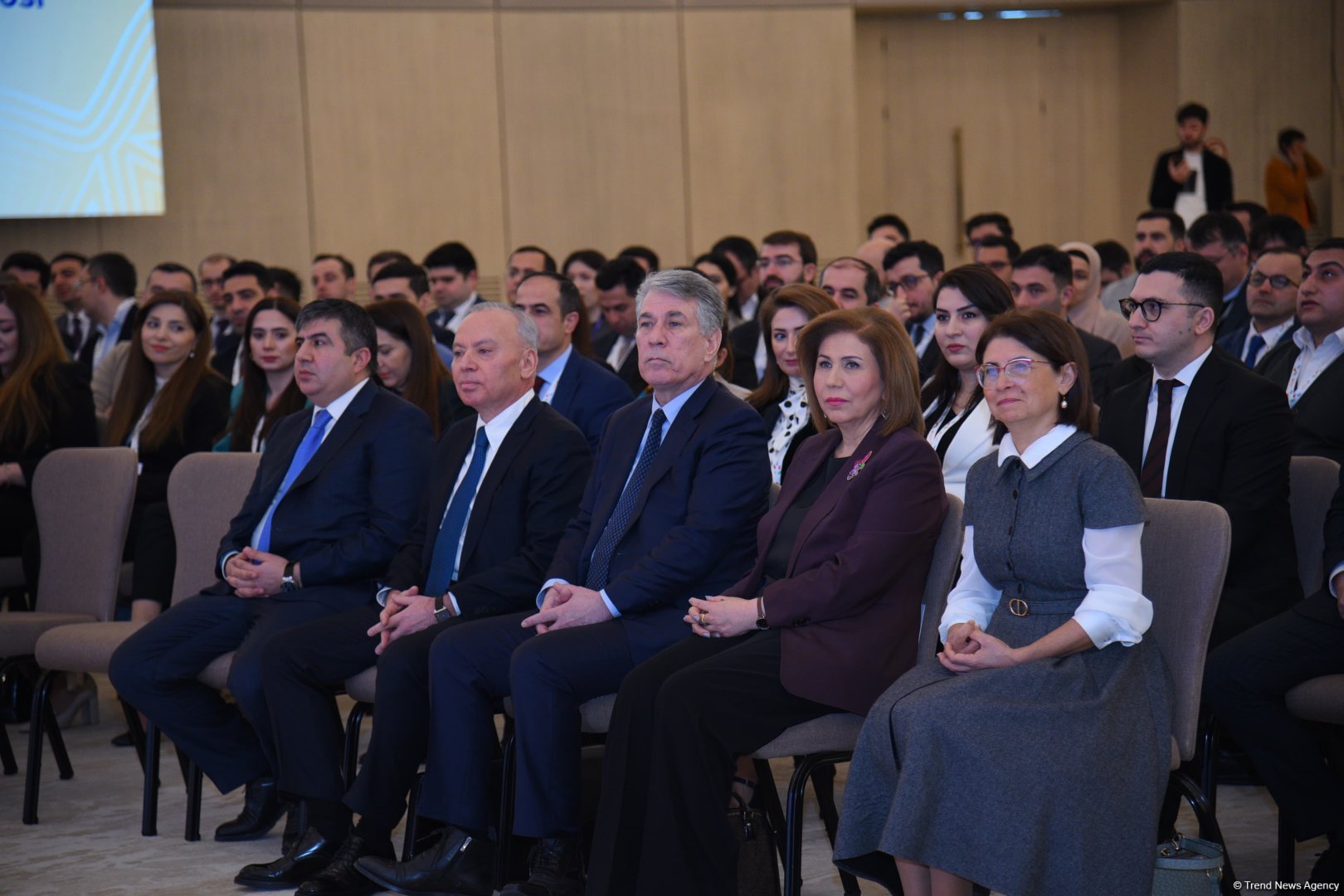 В Баку состоялся форум "Взгляд в будущее: Укрепление суверенитета в условиях новых реалий" (ФОТО)