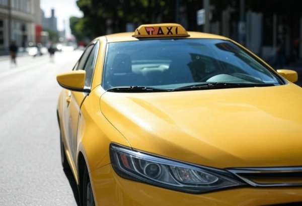 В Баку из-за дождя выросли цены за проезд на такси