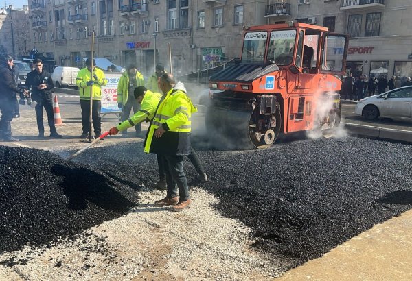 Устранены последствия аварии на магистральной линии на проспекте Гейдара Алиева в Баку (ФОТО)