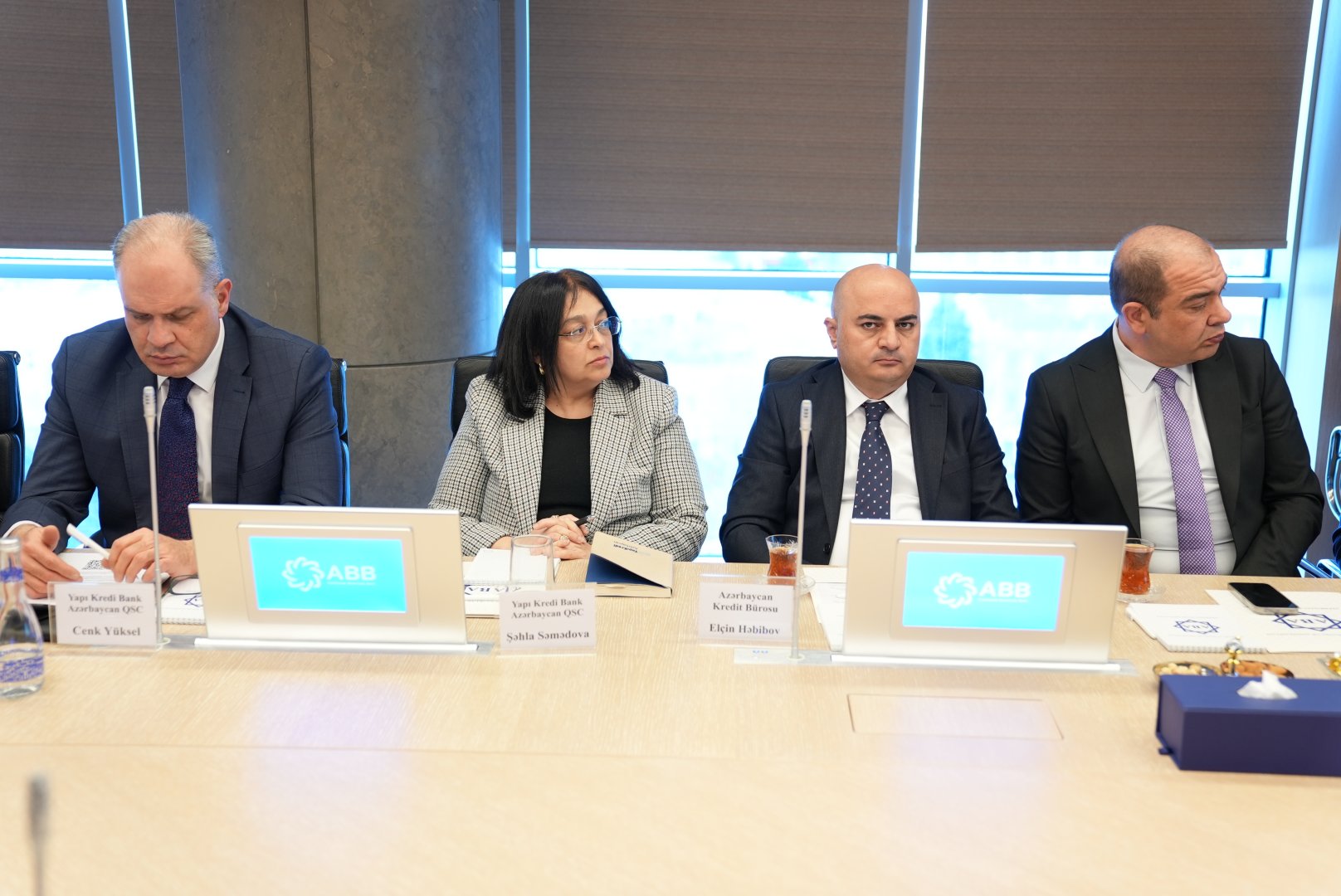 Утвержден состав президиума Ассоциации банков Азербайджана (ФОТО)
