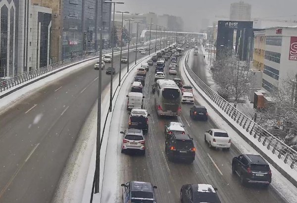 В Баку вносятся изменения в организацию дорожного движения на одной из улиц