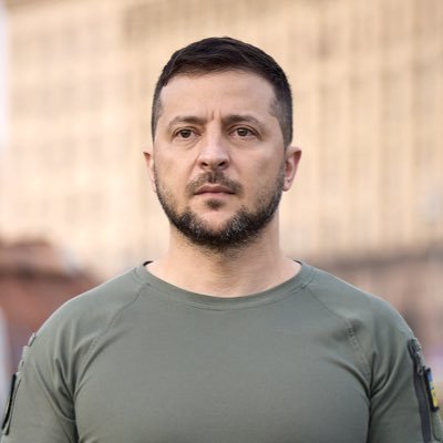 Украина согласна на встречу с Россией в двустороннем и трехстороннем формате - Зеленский