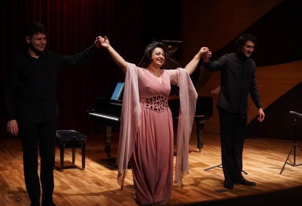 Столкновение сильных характеров в Баку под музыку Моцарта (ФОТО)