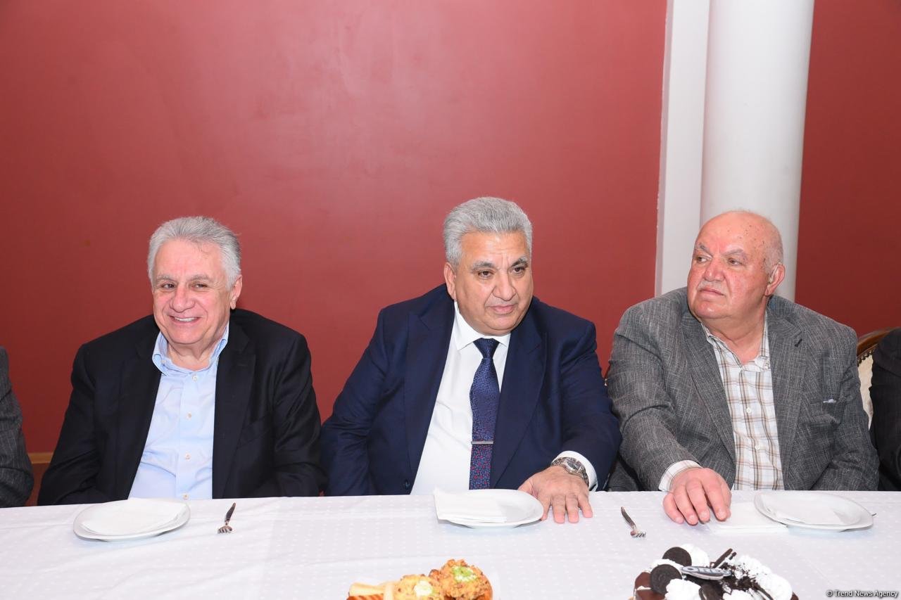 В Баку отметили 90-летие легендарного разведчика Шамиля Сулейманова (ФОТО)