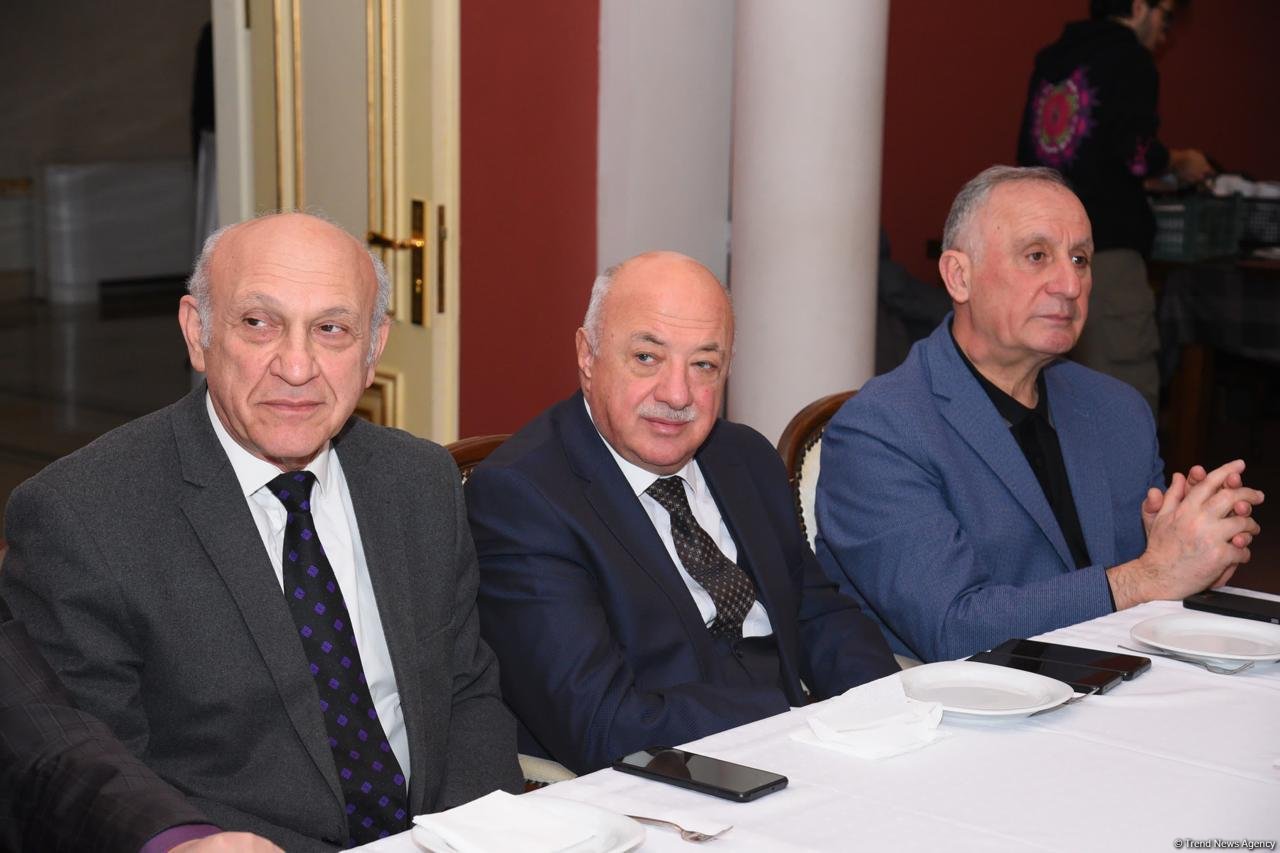 В Баку отметили 90-летие легендарного разведчика Шамиля Сулейманова (ФОТО)