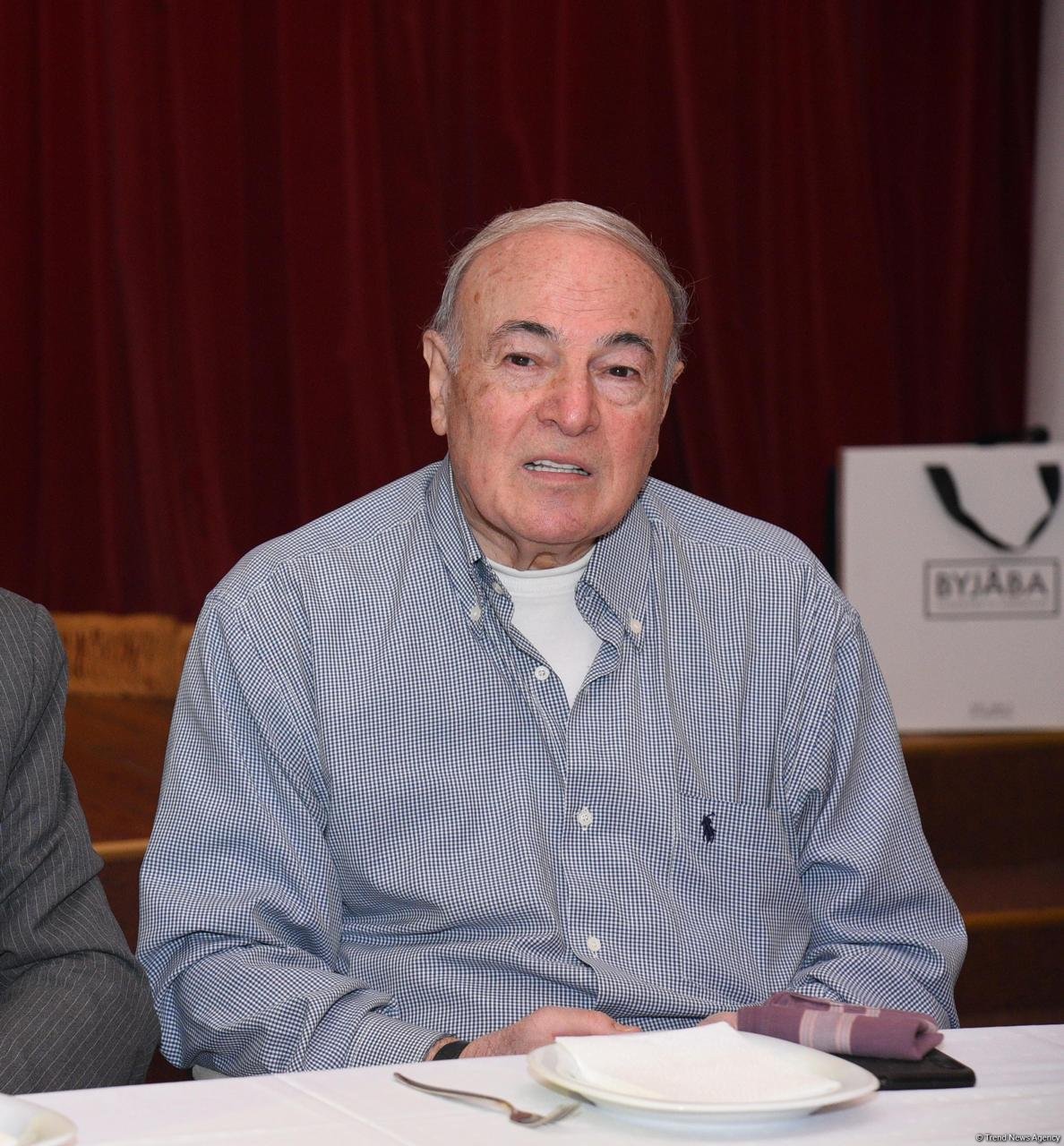 В Баку отметили 90-летие легендарного разведчика Шамиля Сулейманова (ФОТО)