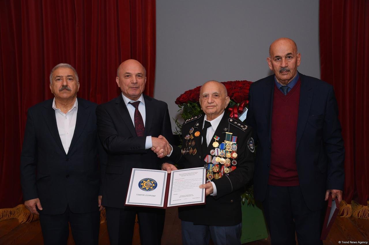 В Баку отметили 90-летие легендарного разведчика Шамиля Сулейманова (ФОТО)