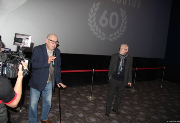Известный режиссер Мурад Ибрагимбеков отметил 60-летие в Баку показом картин (ФОТО)