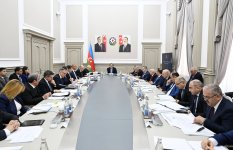 Обсуждена реализация госпрограммы по совершенствованию транспортной инфраструктуры в  Баку и прилегающих территориях (ФОТО)