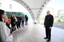 Президент Ильхам Алиев и Первая леди Мехрибан Алиева приняли участие в церемонии сдачи в эксплуатацию жилого комплекса в селе Суговушан (ВИДЕО/ФОТО)