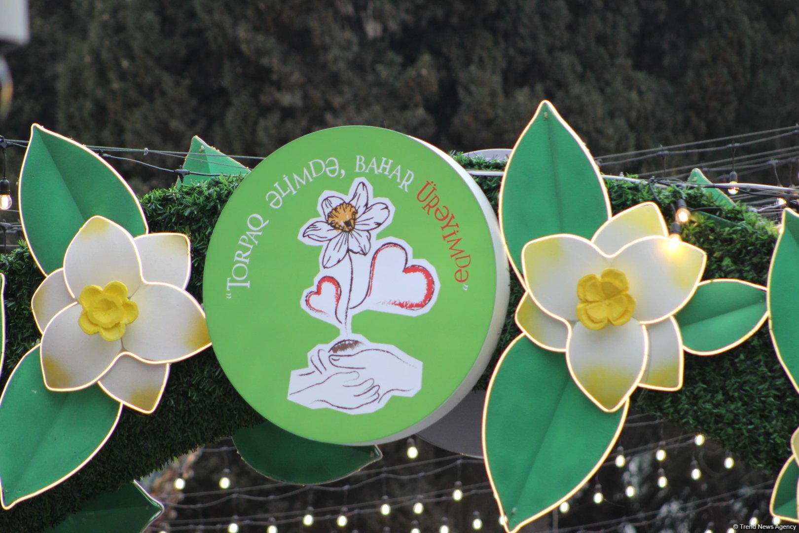 В Баку отмечают праздник Новруз (ФОТО)