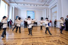 Красочные традиции праздника Новруз в Баку с участием талантов (ФОТО)