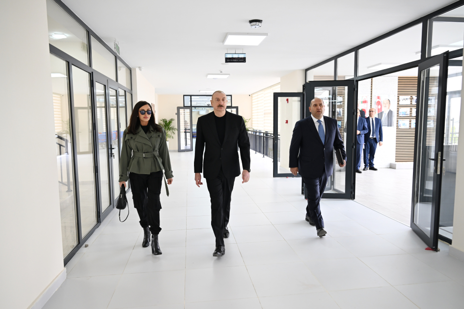 Президент Ильхам Алиев и Первая леди Мехрибан Алиева приняли участие в открытии первого этапа села Сарыджалы Агдамского района (ВИДЕО/ФОТО)