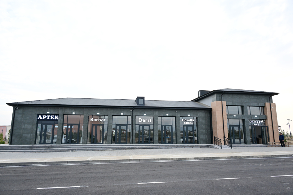 Президент Ильхам Алиев и Первая леди Мехрибан Алиева приняли участие в открытии первого этапа села Сарыджалы Агдамского района (ВИДЕО/ФОТО)