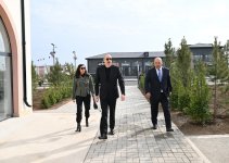 Президент Ильхам Алиев и Первая леди Мехрибан Алиева приняли участие в открытии первого этапа села Сарыджалы Агдамского района (ВИДЕО/ФОТО)