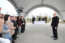 Президент Ильхам Алиев и Первая леди Мехрибан Алиева приняли участие в открытии первого этапа села Сарыджалы Агдамского района (ВИДЕО/ФОТО)