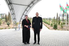 Президент Ильхам Алиев и Первая леди Мехрибан Алиева приняли участие в открытии первого этапа села Сарыджалы Агдамского района (ВИДЕО/ФОТО)