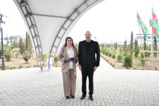 Президент Ильхам Алиев и Первая леди Мехрибан Алиева приняли участие в открытии первого этапа села Сарыджалы Агдамского района (ВИДЕО/ФОТО)