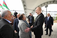 Президент Ильхам Алиев и Первая леди Мехрибан Алиева приняли участие в открытии первого этапа села Сарыджалы Агдамского района (ВИДЕО/ФОТО)