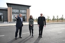 Президент Ильхам Алиев и Первая леди Мехрибан Алиева приняли участие в открытии первого этапа села Сарыджалы Агдамского района (ВИДЕО/ФОТО)
