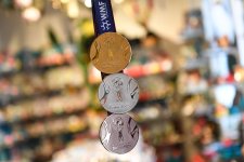 Представлены медали предстоящего Чемпионата мира по мини-футболу (ФОТО)