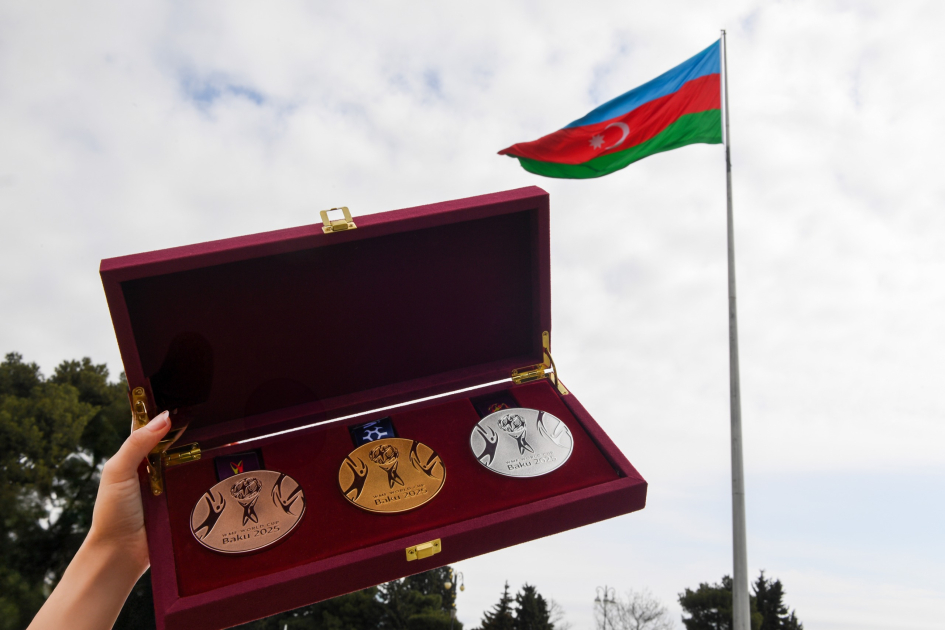 Представлены медали предстоящего Чемпионата мира по мини-футболу (ФОТО)