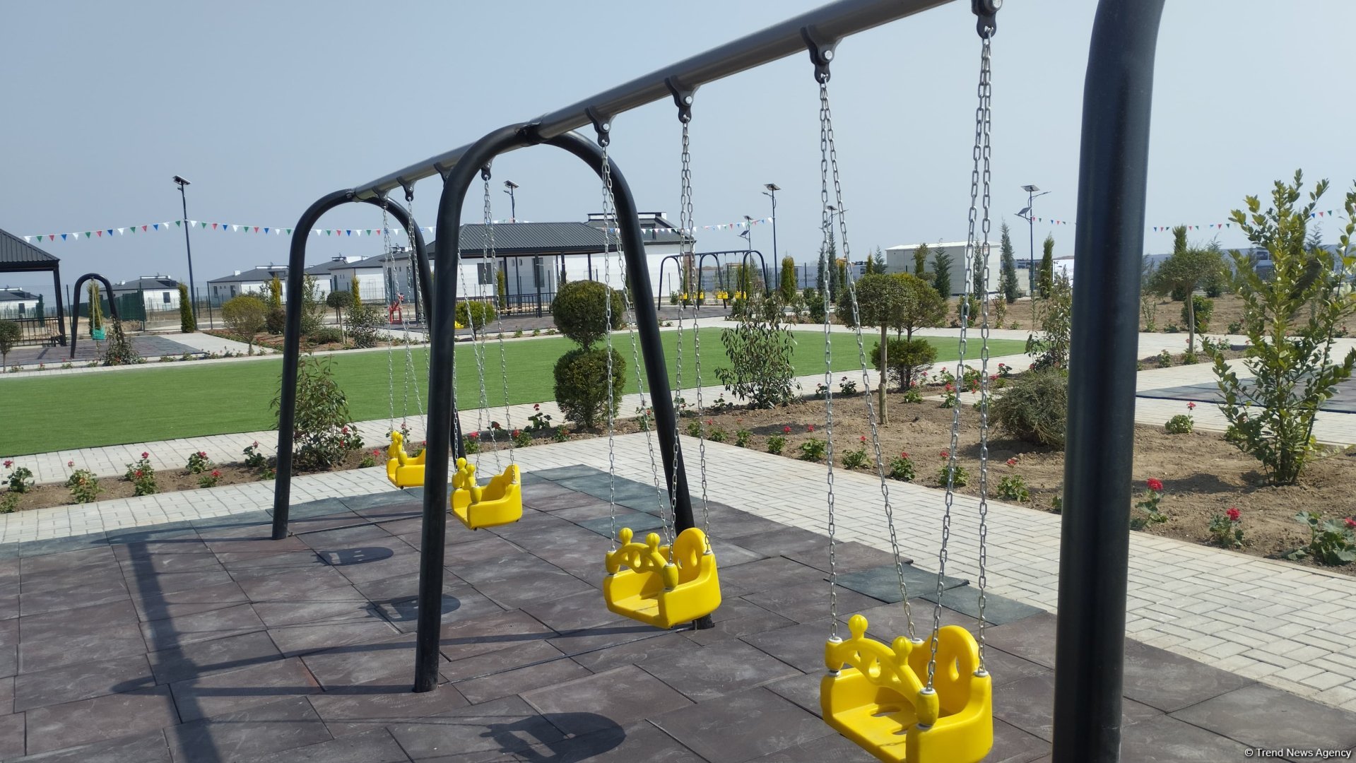 Ясли-детский сад в селе Сарыджалы Агдамского района расчитан на 100 мест (ФОТО)