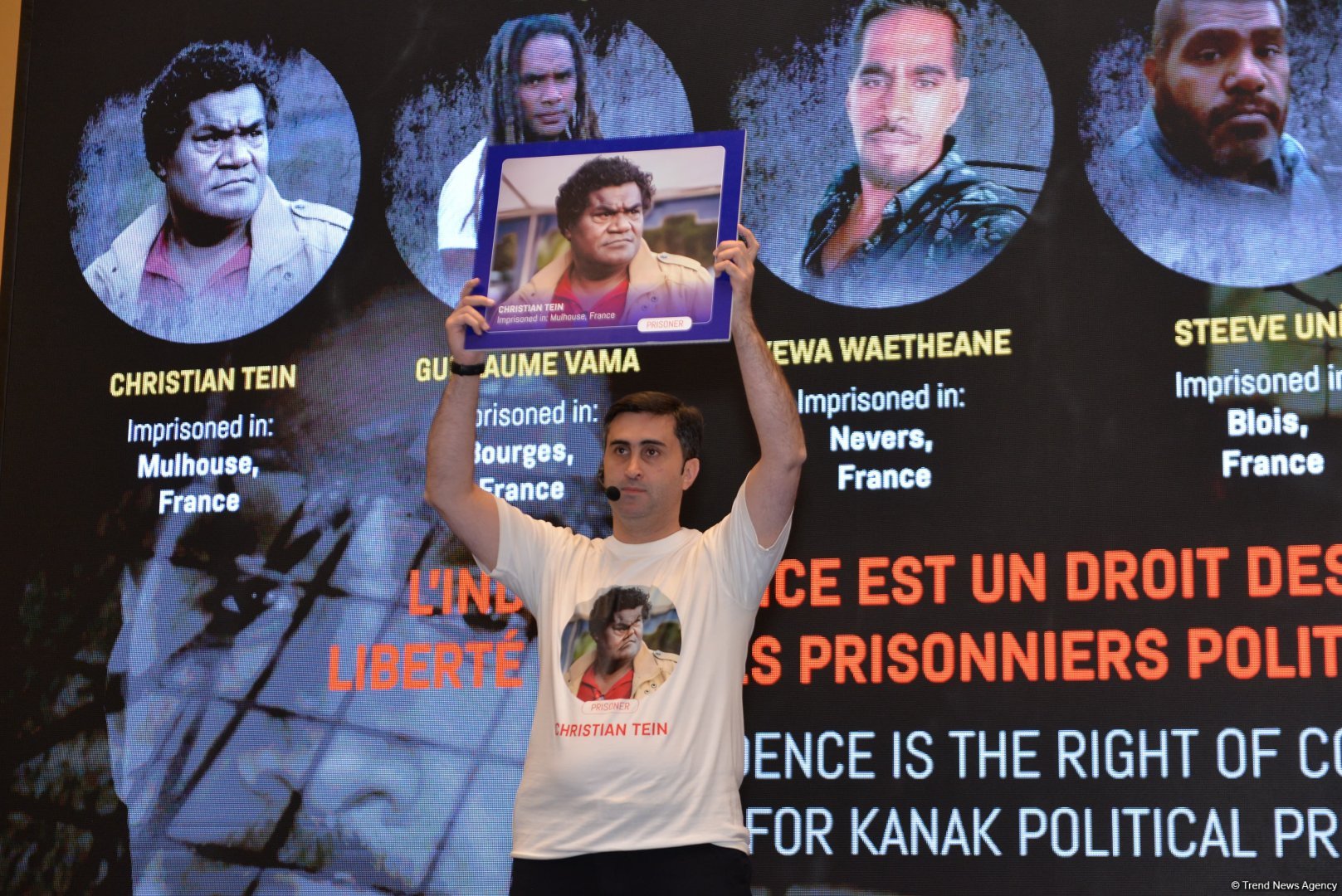 В Баку состоялся флешмоб, посвященный борцам с колониальным режимом (ФОТО)