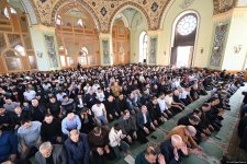 В Баку совершен праздничный намаз (ФОТО)