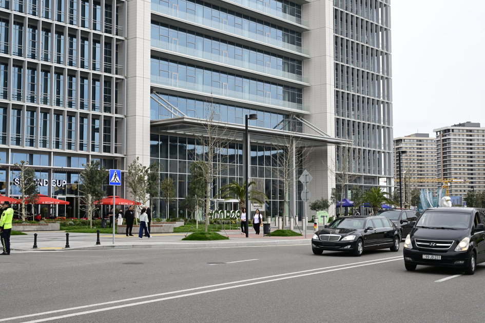 Президент Германии Франк-Вальтер Штайнмайер посетил «Баку Белый город» (ФОТО)