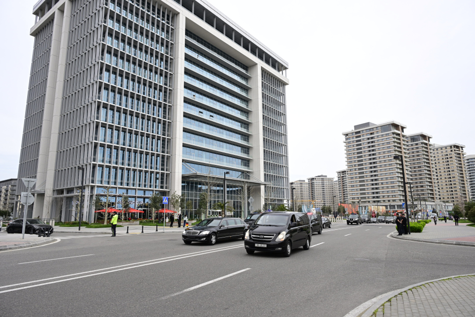 Президент Германии Франк-Вальтер Штайнмайер посетил «Баку Белый город» (ФОТО)