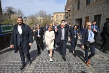 Президент Германии Франк-Вальтер Штайнмайер ознакомился с Ичеришехер (ФОТО)