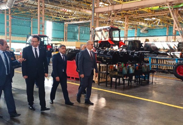 Посол Беларуси посетил Гянджинский автомобильный завод (ФОТО)