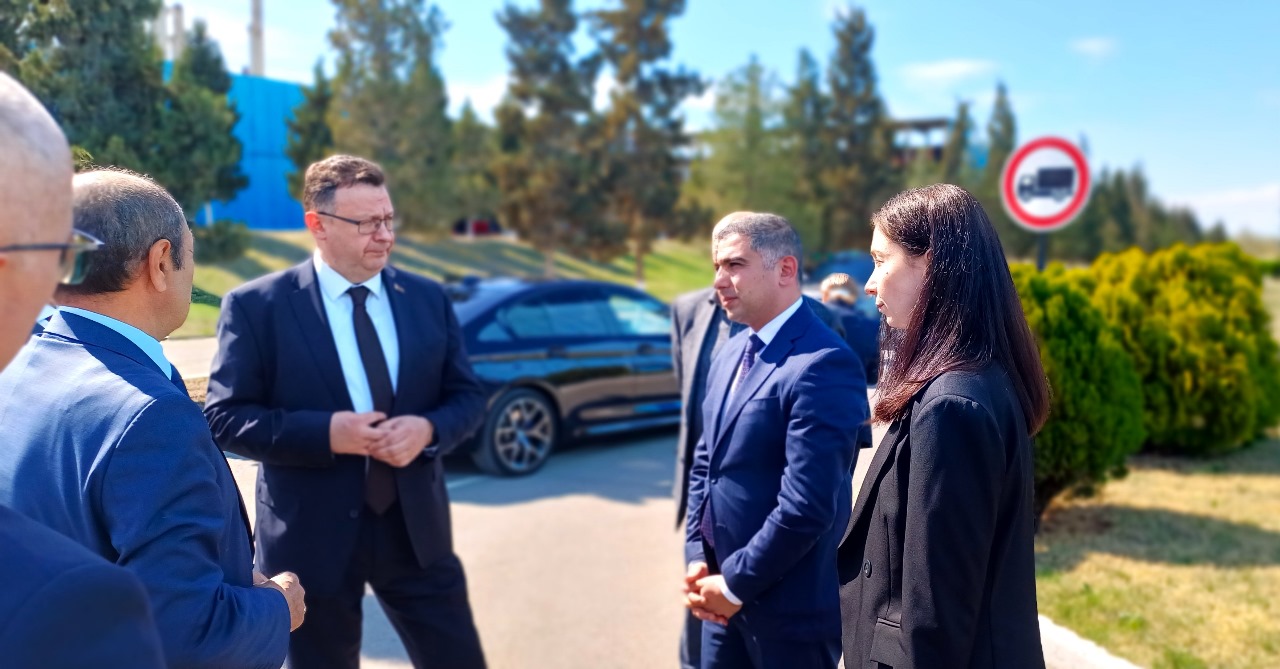 Посол Беларуси посетил Гянджинский автомобильный завод (ФОТО)