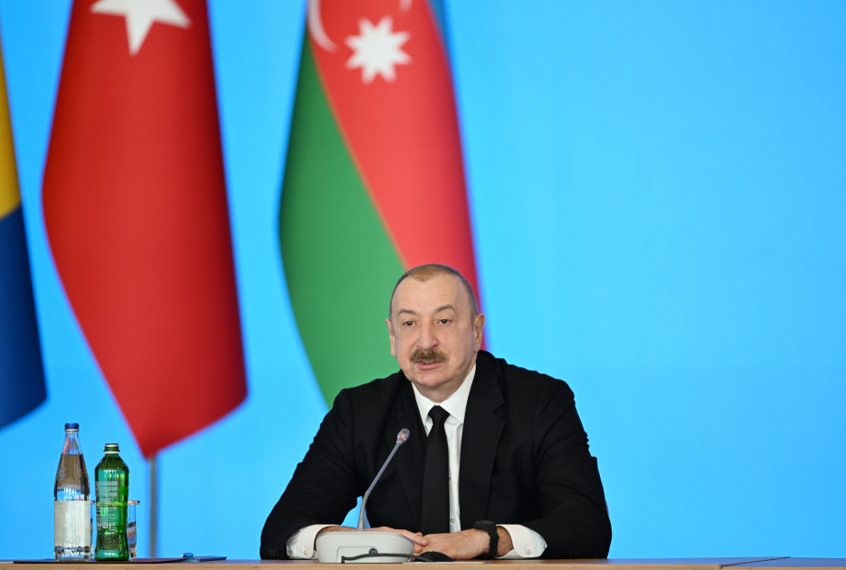 Президент Ильхам Алиев принял участие в заседании Консультативного совета Южного газового коридора в Баку (ФОТО/ВИДЕО)