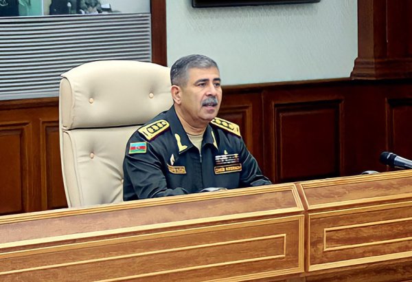 Министр обороны Азербайджана провел служебное совещание - поставлены задачи перед должностными лицами