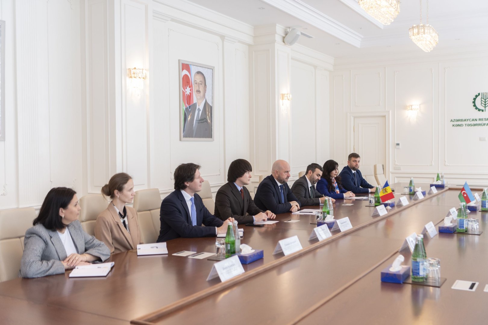 Азербайджан обсудил с Молдовой вопрос трансфера современных технологий в сельском хозяйстве (ФОТО)