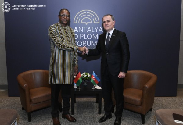 В Анталье состоялась встреча Джейхуна Байрамова с министром иностранных дел Буркина-Фасо (ФОТО)