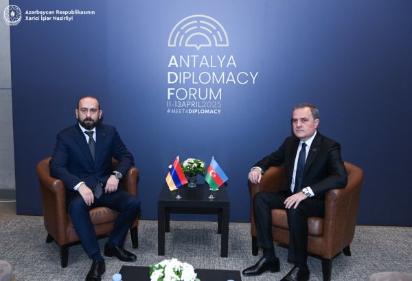 В Анталье главы МИД Азербайджана и Армении обсудили текущее состояние нормализации отношений