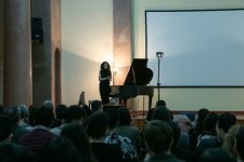 В Баку состоялась презентация пластинки Хумай Гасымзаде, победившей в США (ФОТО)