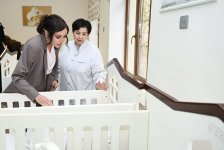 Первый вице-президент Мехрибан Алиева и вице-президент Фонда Гейдара Алиева Лейла Алиева посетили ясли номер 1 и детский дом-учреждение социального обслуживания номер 1 в Баку (ФОТО/ВИДЕО)