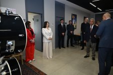 Ректор Университета АДА Хафиз Пашаев ознакомился с условиями, созданными в Креативном центре (ФОТО)