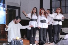 В Баку состоялась премьера рок-оперы "Варавва", посвященной Пасхе (ВИДЕО, ФОТО)