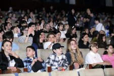 "Золушка" возвращается домой - прямо из волшебной сказки в сердце Баку (ФОТО)