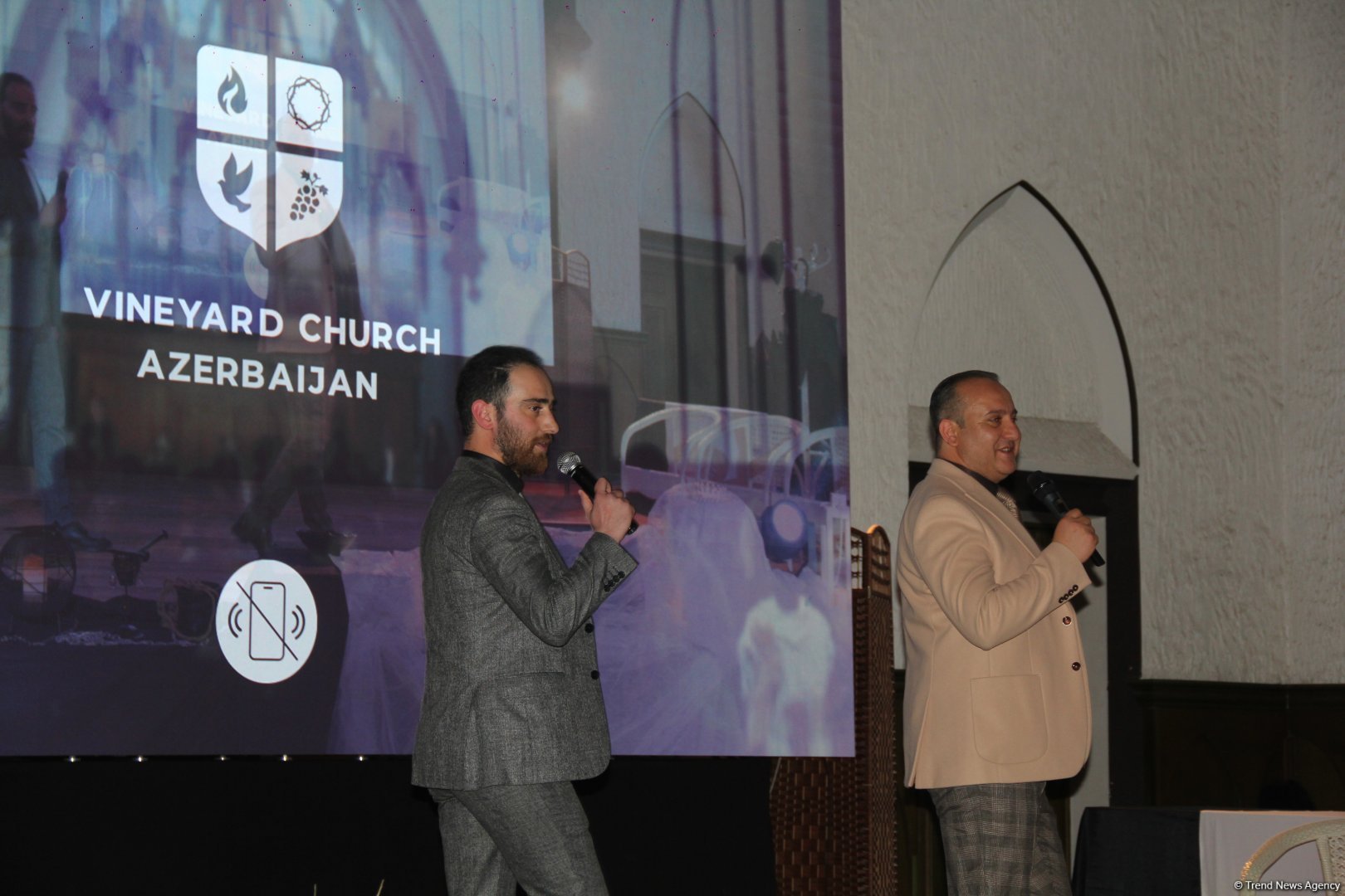 В Баку состоялась премьера рок-оперы "Варавва", посвященной Пасхе (ВИДЕО, ФОТО)